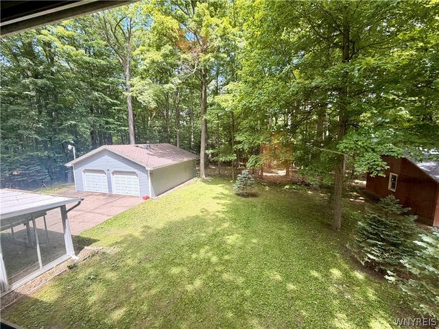 2776 Madonna Drive, Eden, NY 14057