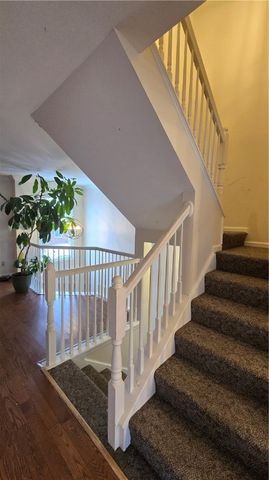 243 Augusta St, Mt Washington, PA 15211