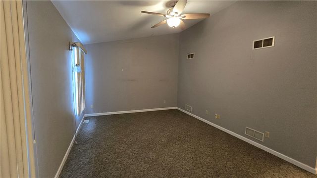 243 Augusta St, Mt Washington, PA 15211