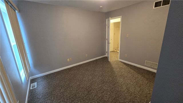 243 Augusta St, Mt Washington, PA 15211