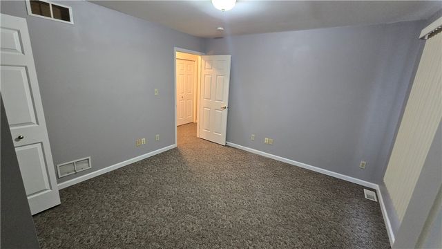 243 Augusta St, Mt Washington, PA 15211