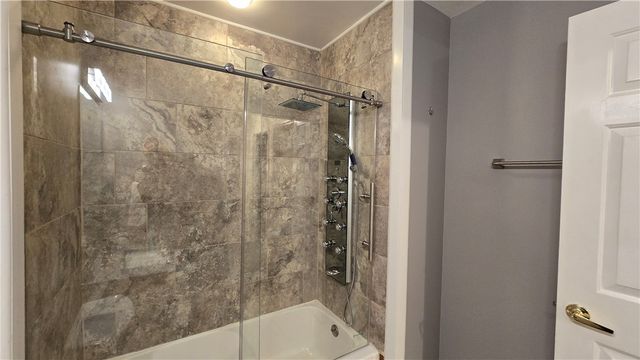 243 Augusta St, Mt Washington, PA 15211