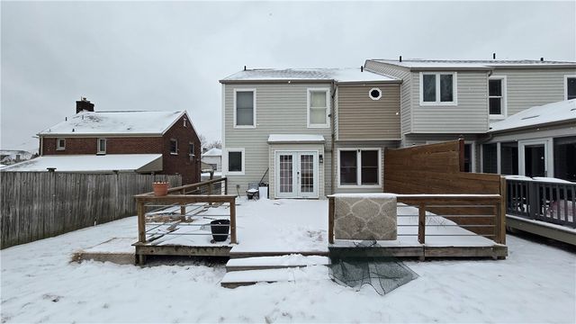 243 Augusta St, Mt Washington, PA 15211