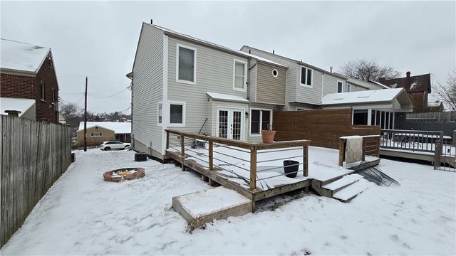 243 Augusta St, Mt Washington, PA 15211