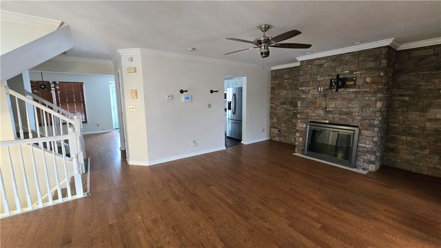 243 Augusta St, Mt Washington, PA 15211