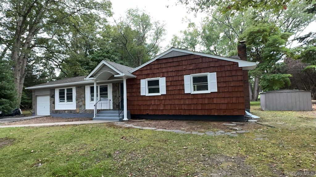 64 Brooksite Drive, Smithtown, NY 11787