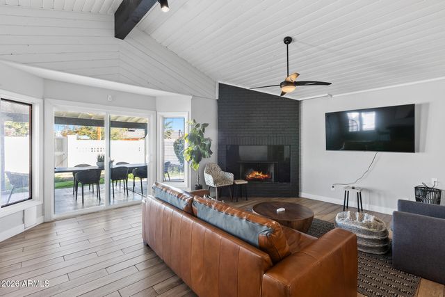 726 W 19TH Street, Tempe, AZ 85281