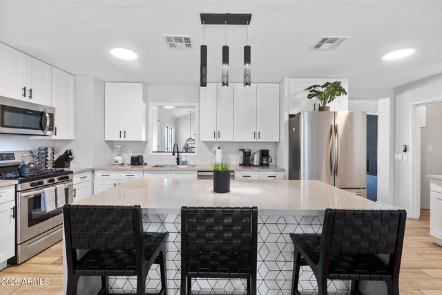 726 W 19TH Street, Tempe, AZ 85281