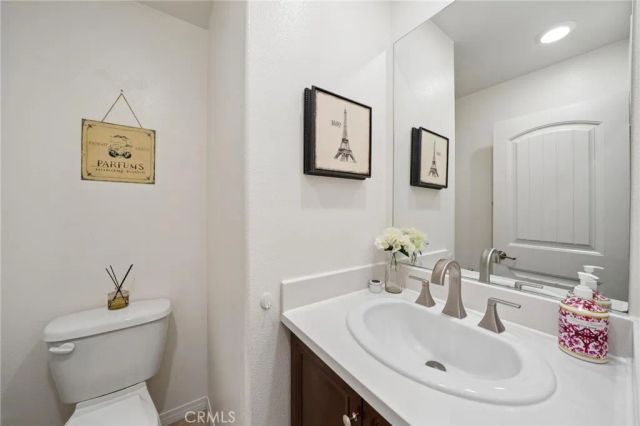 28780 Calle De La Paz, Valencia, CA 91354
