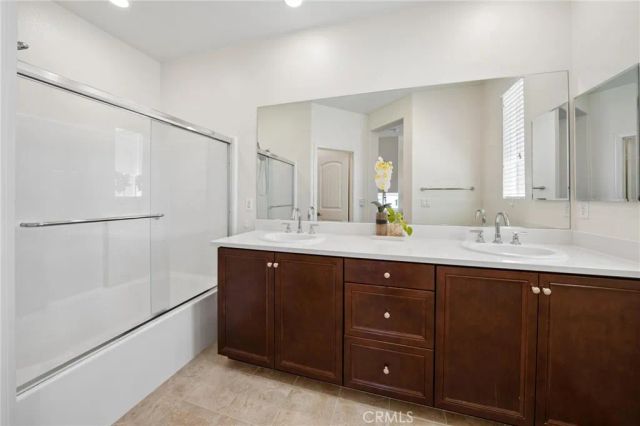 28780 Calle De La Paz, Valencia, CA 91354