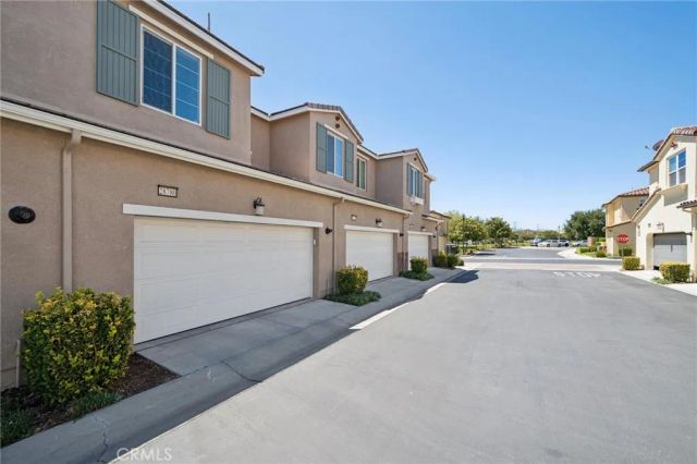 28780 Calle De La Paz, Valencia, CA 91354