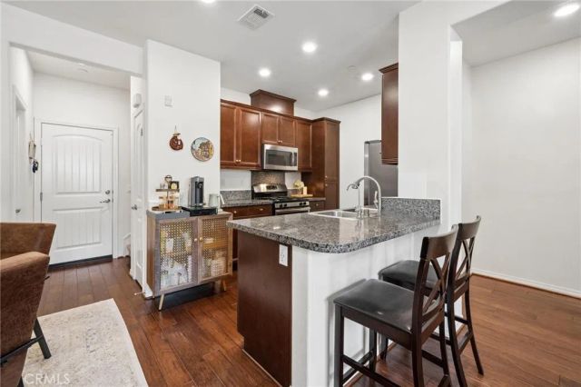 28780 Calle De La Paz, Valencia, CA 91354