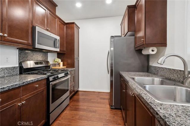 28780 Calle De La Paz, Valencia, CA 91354