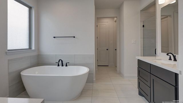 105 Rainwater Creek, Boerne, TX 78006