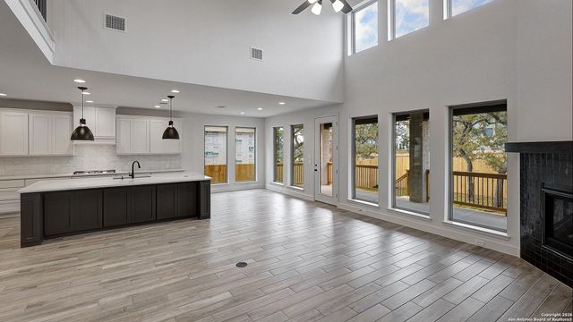 105 Rainwater Creek, Boerne, TX 78006