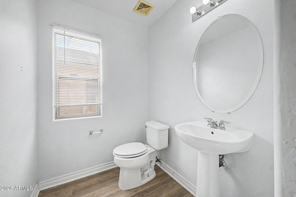 Image 15 of property listing at 1231 W WILSON Avenue, Coolidge, AZ 85128