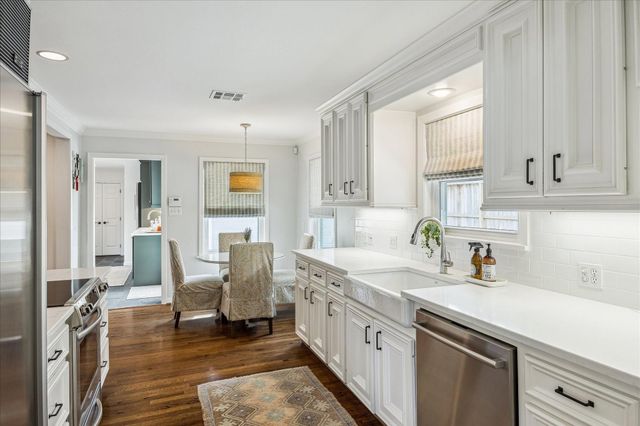 5655 Overbrook Lane, Houston, TX 77056