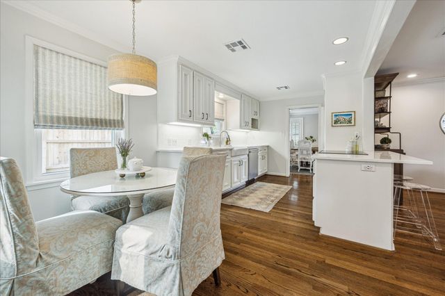 5655 Overbrook Lane, Houston, TX 77056