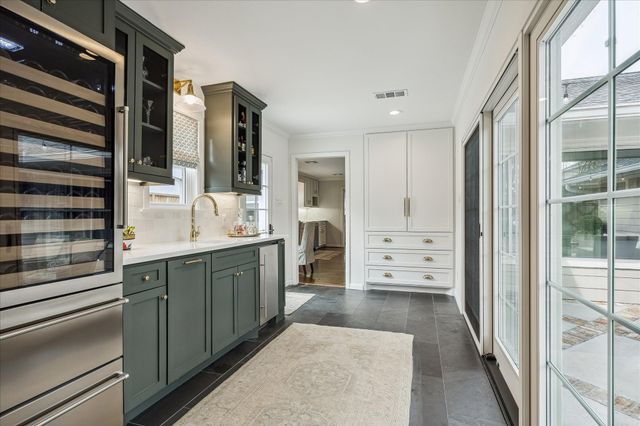 5655 Overbrook Lane, Houston, TX 77056