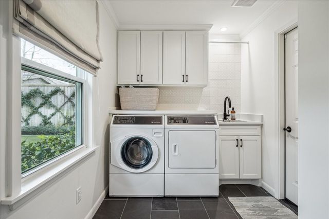 5655 Overbrook Lane, Houston, TX 77056