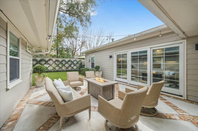 5655 Overbrook Lane, Houston, TX 77056