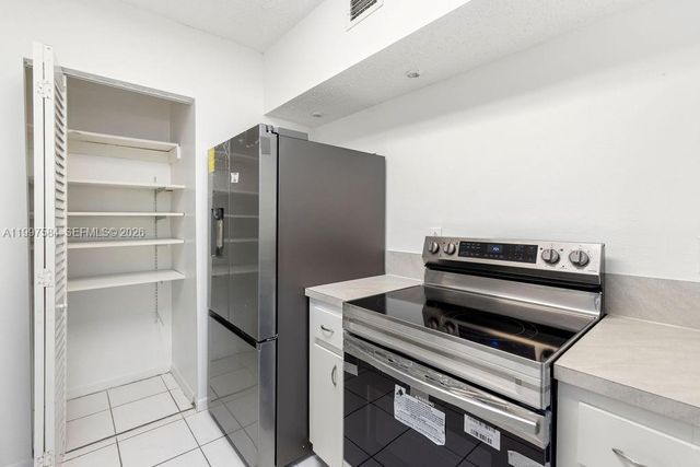 500 NE 2nd St 223, Dania Beach, FL 33004