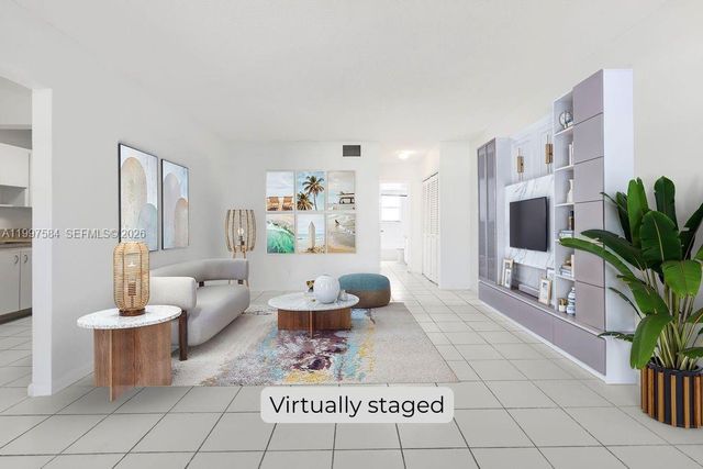 500 NE 2nd St 223, Dania Beach, FL 33004