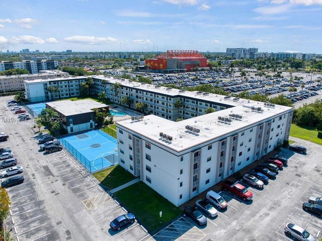 500 NE 2nd St 223, Dania Beach, FL 33004