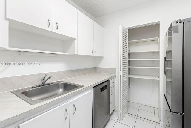 500 NE 2nd St 223, Dania Beach, FL 33004