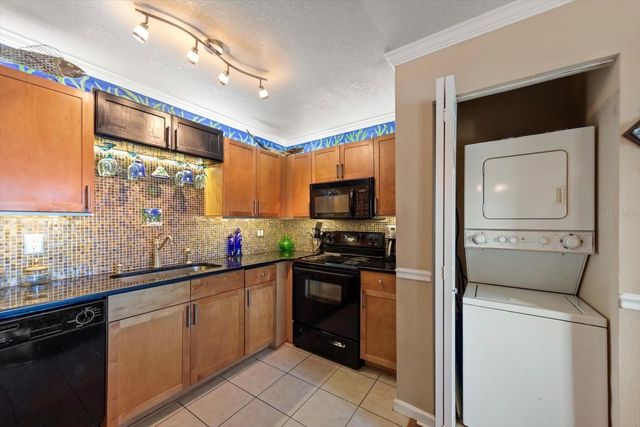 158 POMPANO DRIVE SE A, St Petersburg, FL 33705