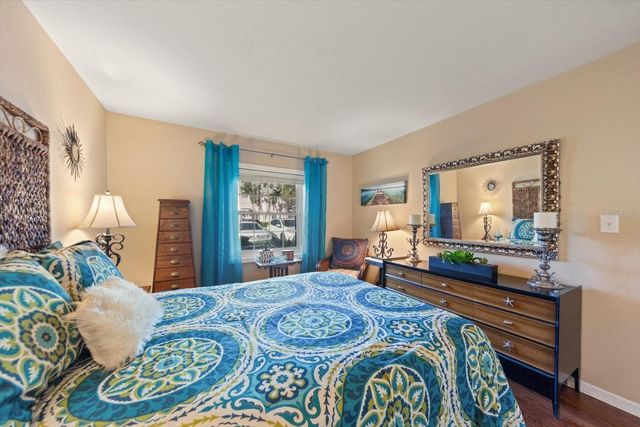 158 POMPANO DRIVE SE A, St Petersburg, FL 33705