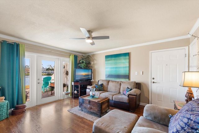 158 POMPANO DRIVE SE A, St Petersburg, FL 33705