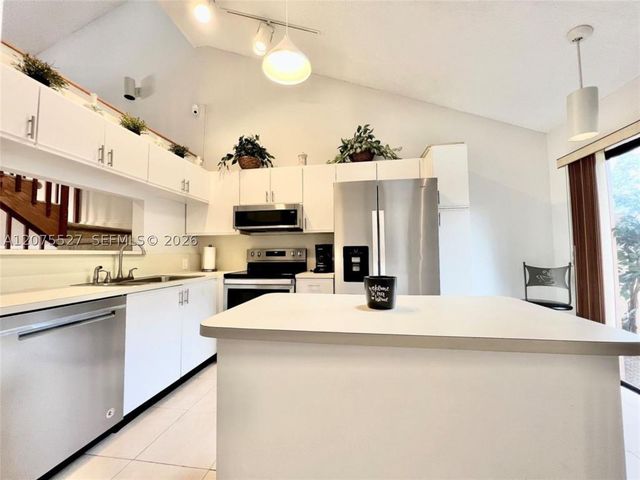 7750 NW 79th Ave H5, Tamarac, FL 33321