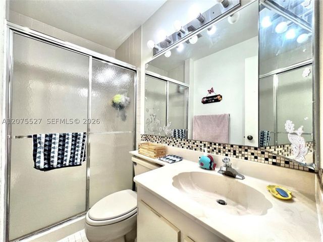 7750 NW 79th Ave H5, Tamarac, FL 33321