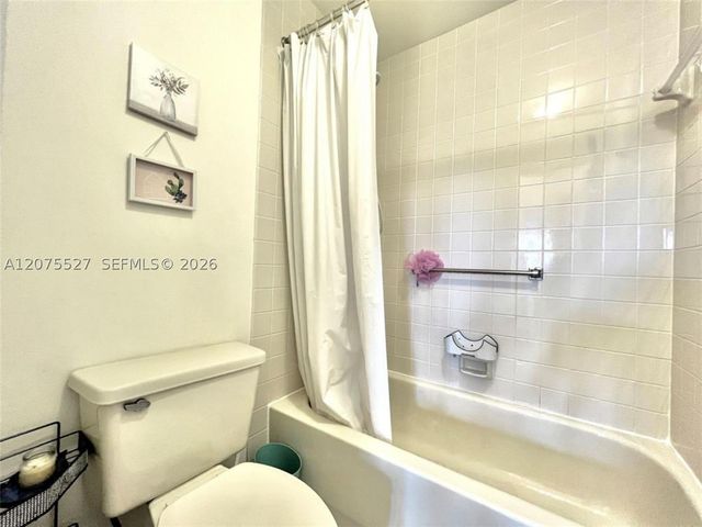 7750 NW 79th Ave H5, Tamarac, FL 33321