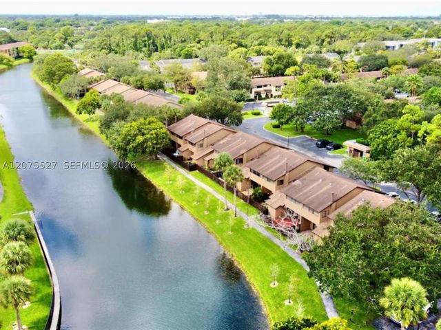 7750 NW 79th Ave H5, Tamarac, FL 33321