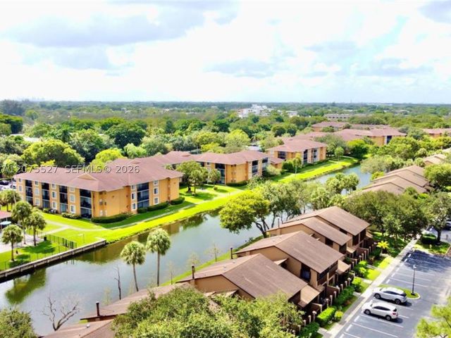 7750 NW 79th Ave H5, Tamarac, FL 33321