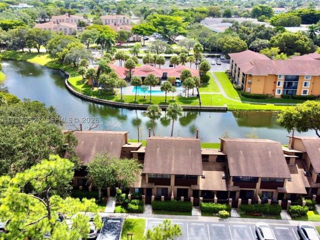 7750 NW 79th Ave H5, Tamarac, FL 33321