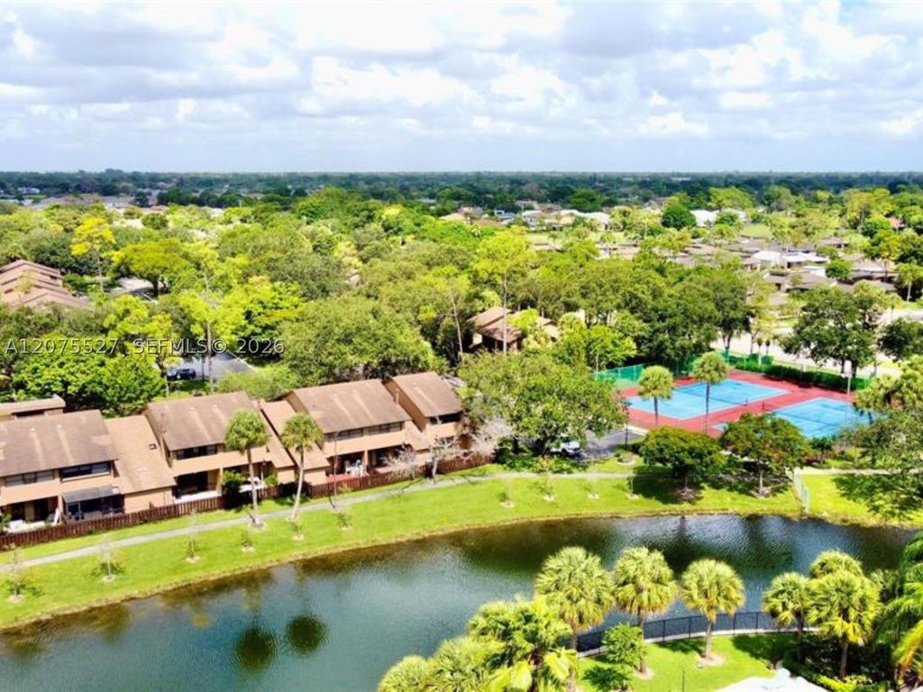 7750 NW 79th Ave H5, Tamarac, FL 33321