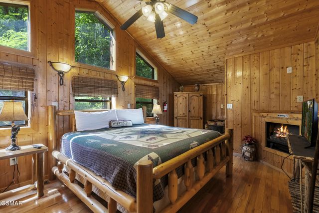 3280 Balsam Slopes Road, Sevierville, TN 37862