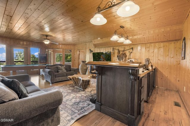 3280 Balsam Slopes Road, Sevierville, TN 37862