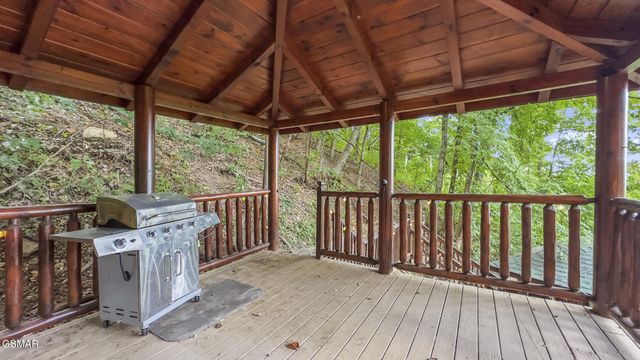 3280 Balsam Slopes Road, Sevierville, TN 37862