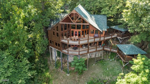 3280 Balsam Slopes Road, Sevierville, TN 37862