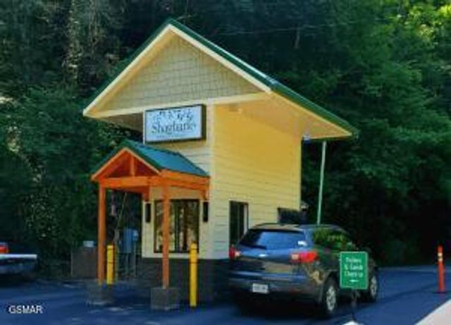 3280 Balsam Slopes Road, Sevierville, TN 37862