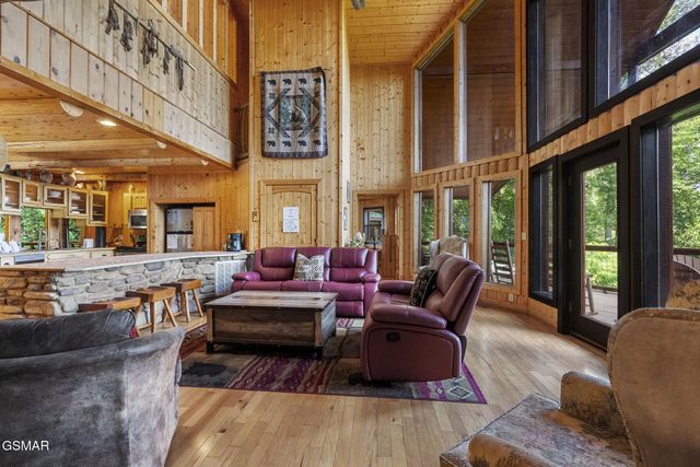 3280 Balsam Slopes Road, Sevierville, TN 37862