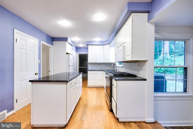 791 ROBINHOOD RD, Bryn Mawr, PA 19010