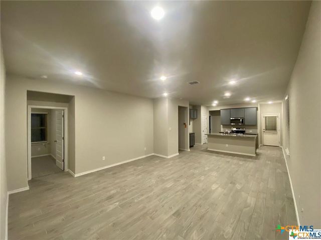 2440 Dielman, Seguin, TX 78155