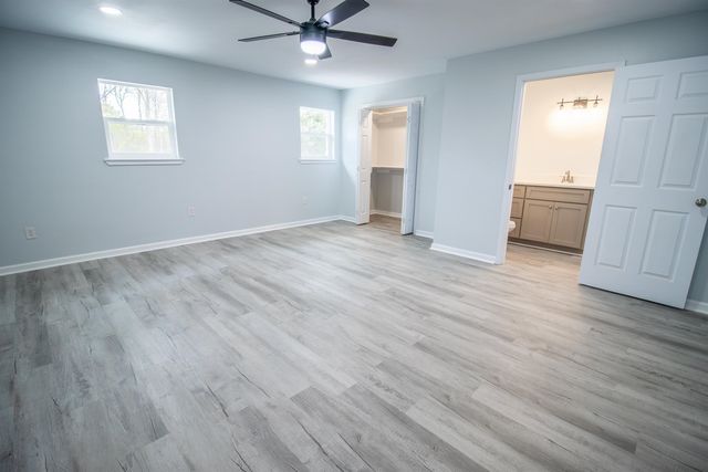 301 Belmont Dr, Marshall, TX 75672