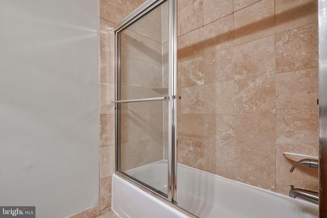 1209 S LINWOOD AVE, Baltimore, MD 21224