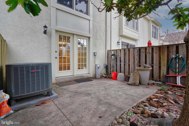 1209 S LINWOOD AVE, Baltimore, MD 21224